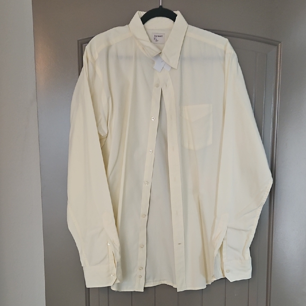 Old Navy Men's Light Cream Button Down Shirt